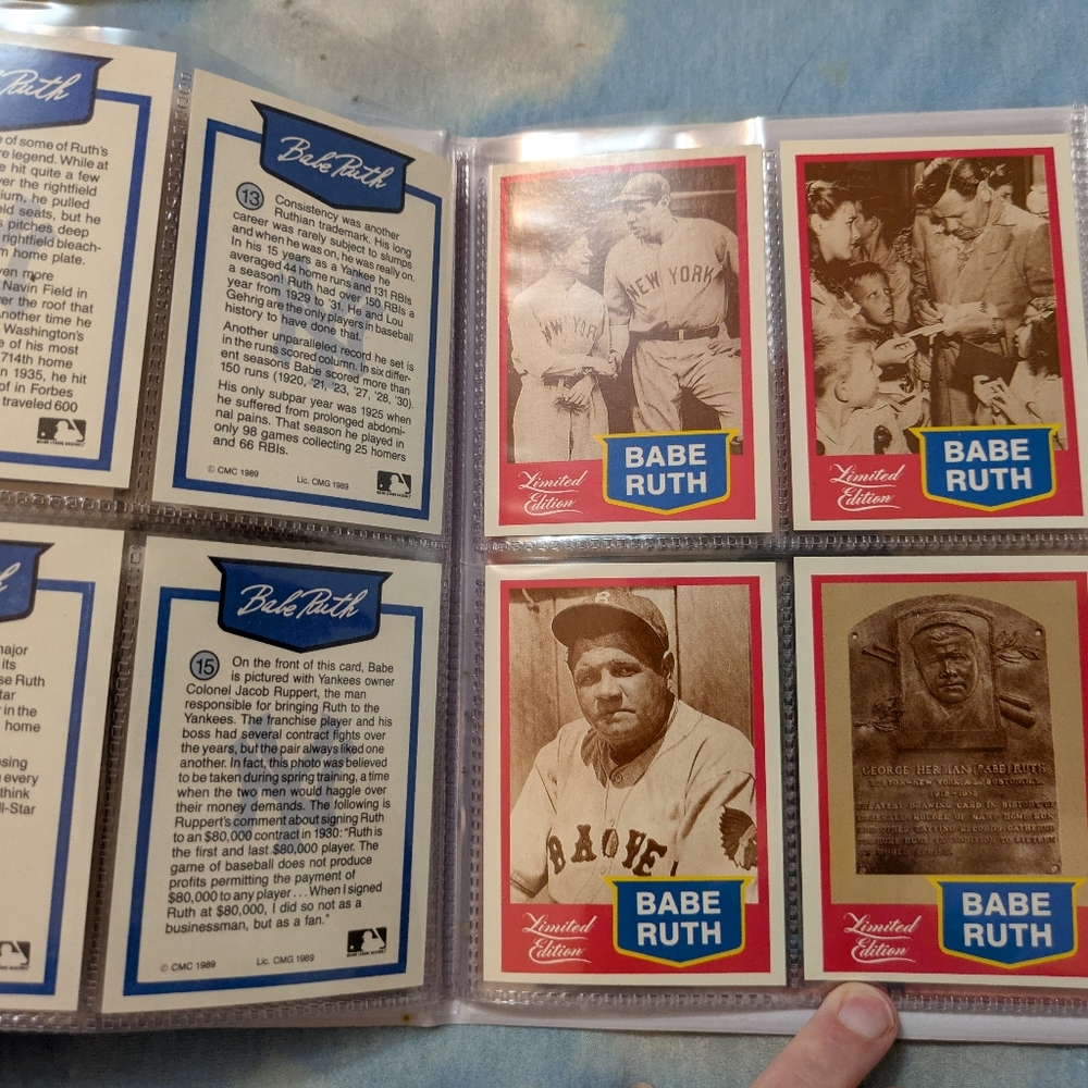 Babe Ruth Yankees Striped Binder - Picture 6 of 10